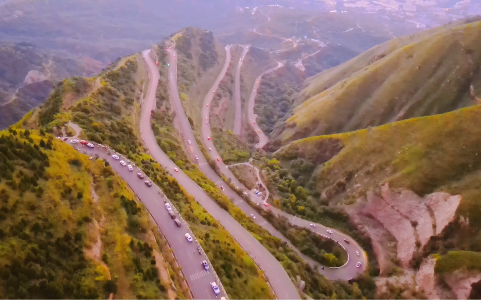 最美环山路#骊山陕西的朋友请回避下,给其他地方的朋友看下陕西的