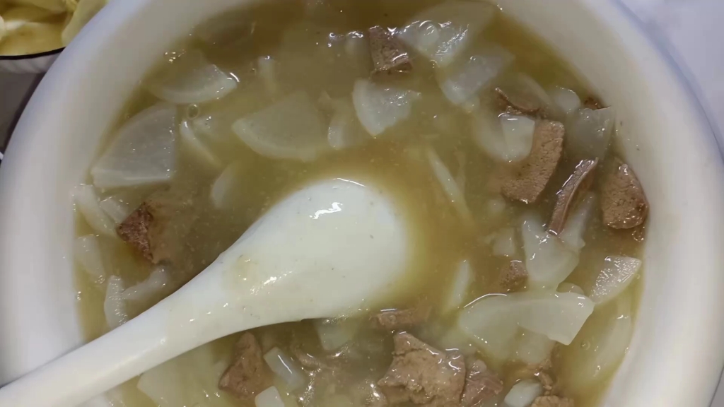 谁能拒绝美味的萝卜猪肝羹呢,萝卜猪肝羹,美味又滋补～好吃的萝卜猪肝