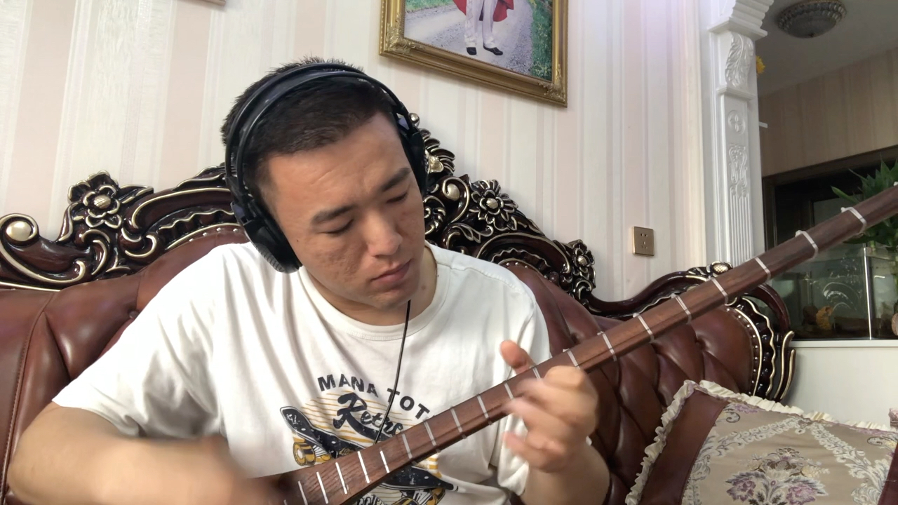 abduwali sattar 老师的都塔尔独奏曲《恋》