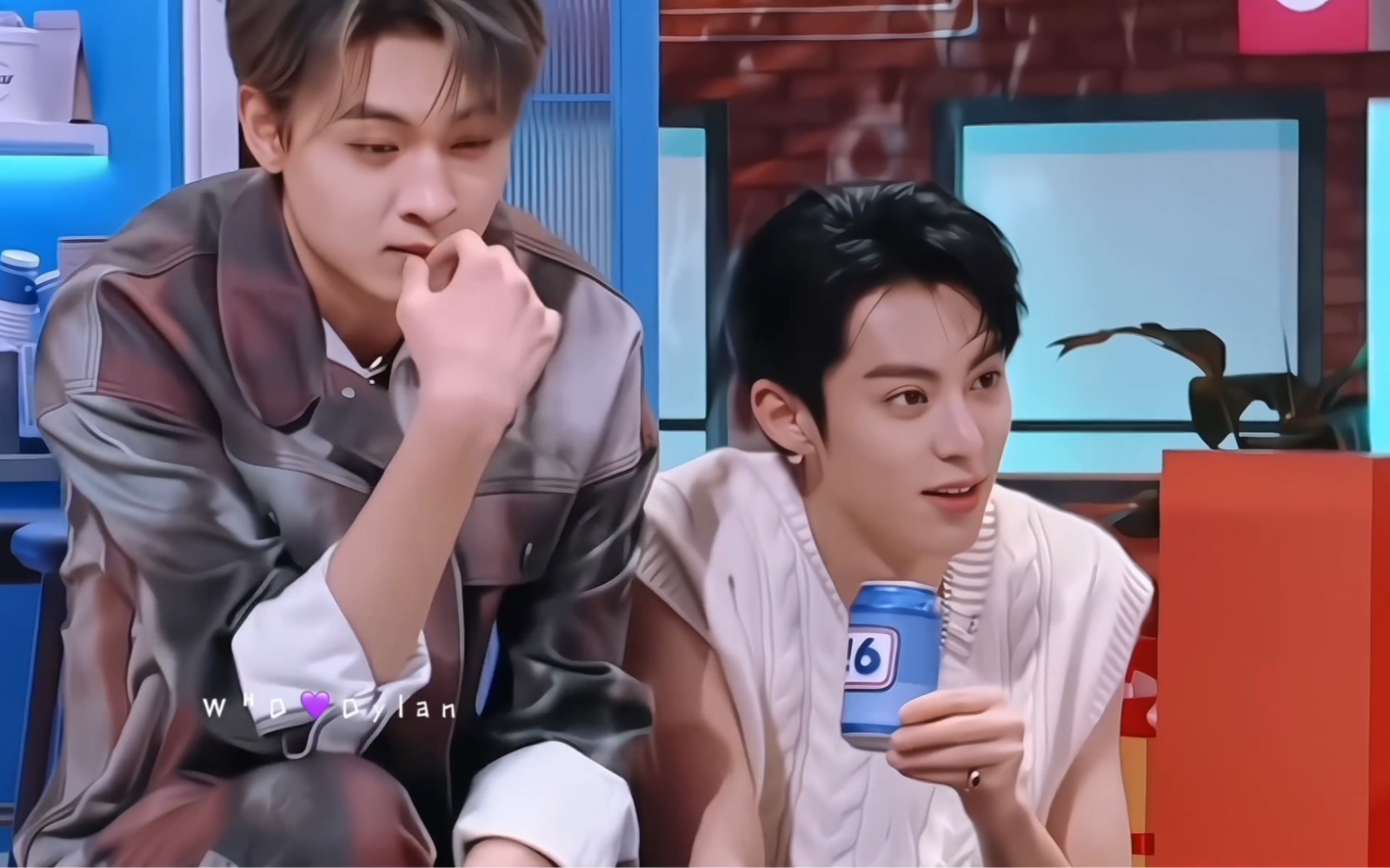 大傻二傻 #王鹤棣 #秦霄贤 俩活宝太可爱了,太逗了哈哈哈