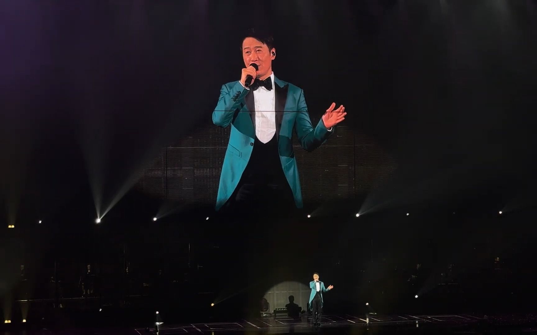 黎明2023红馆演唱会《对不起我爱你》《情难自控》《超平凡人的主题曲