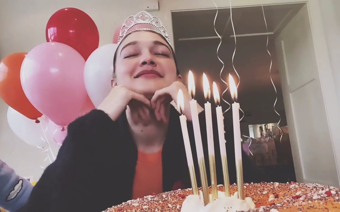 gigi hadid|25岁生日|25th birthday_哔哩哔哩 (゜-゜)つロ 干杯