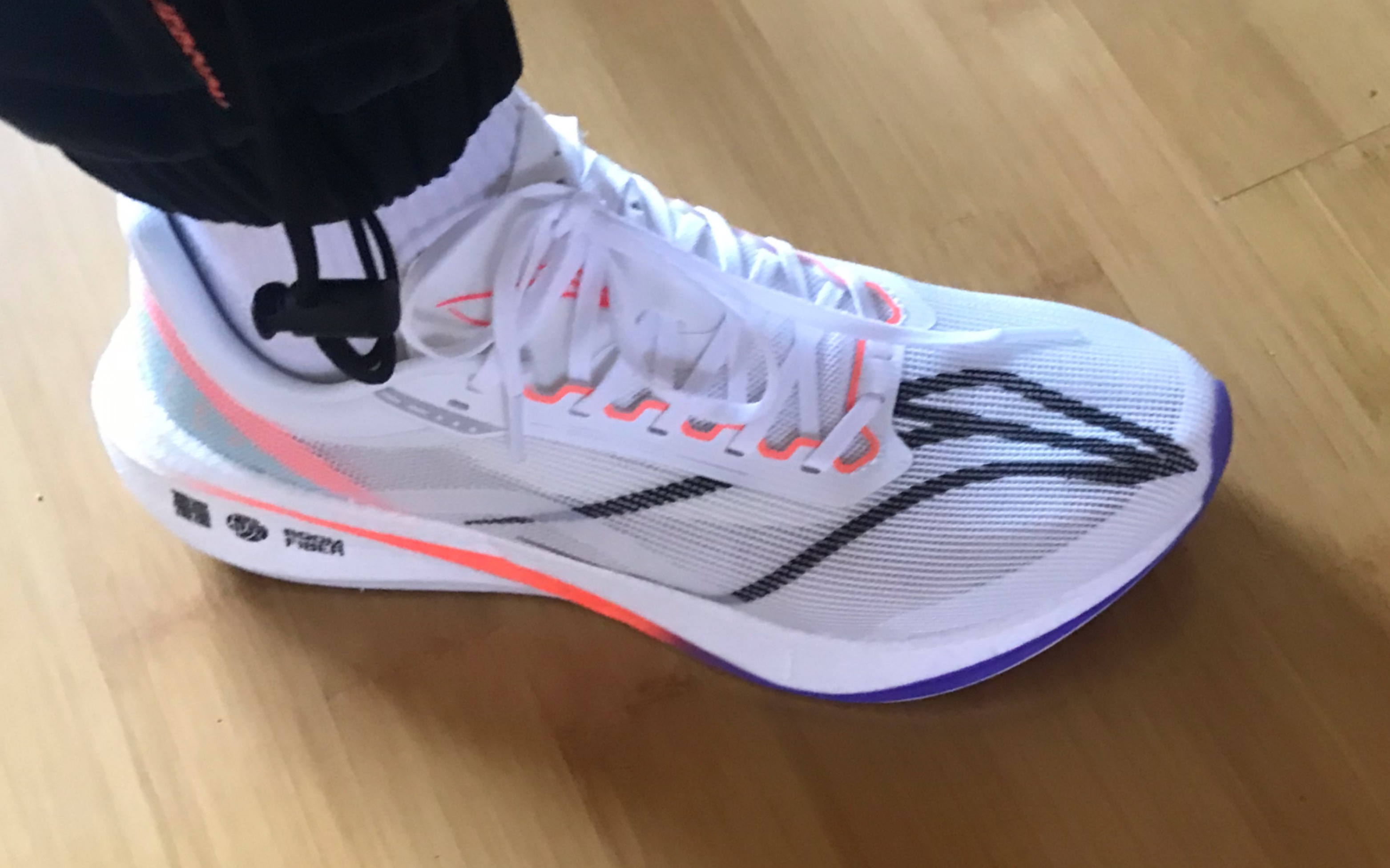 飞电3c,老规矩一赞500m,一币1公里-守岁白驹j-默认收藏夹-哔哩哔哩