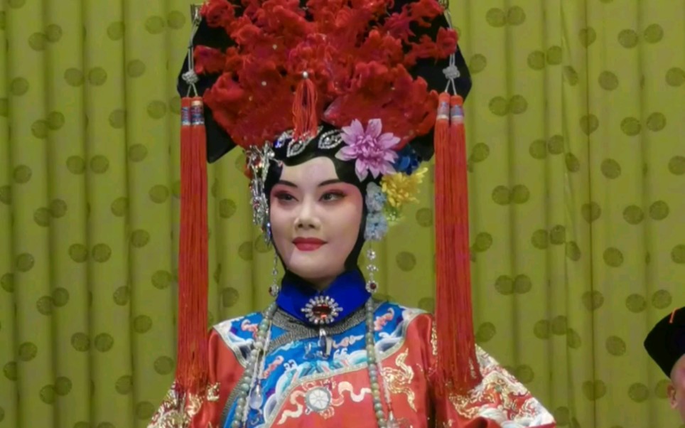 朱虹 《红鬃烈马之大登殿》 (代战公主) 来在他国用目看