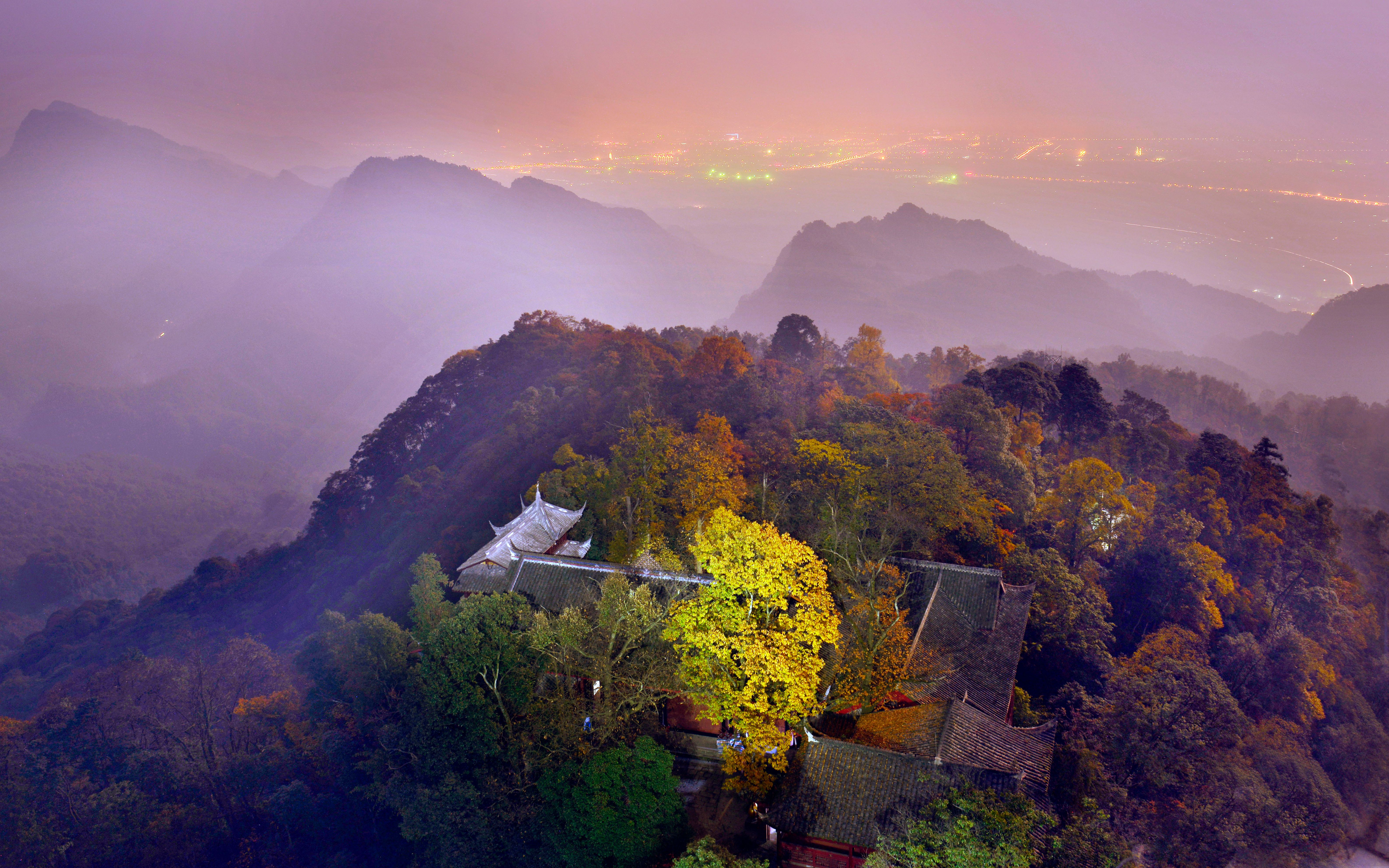 【户外系列chapter】徒步航拍青城山主峰-赵公山