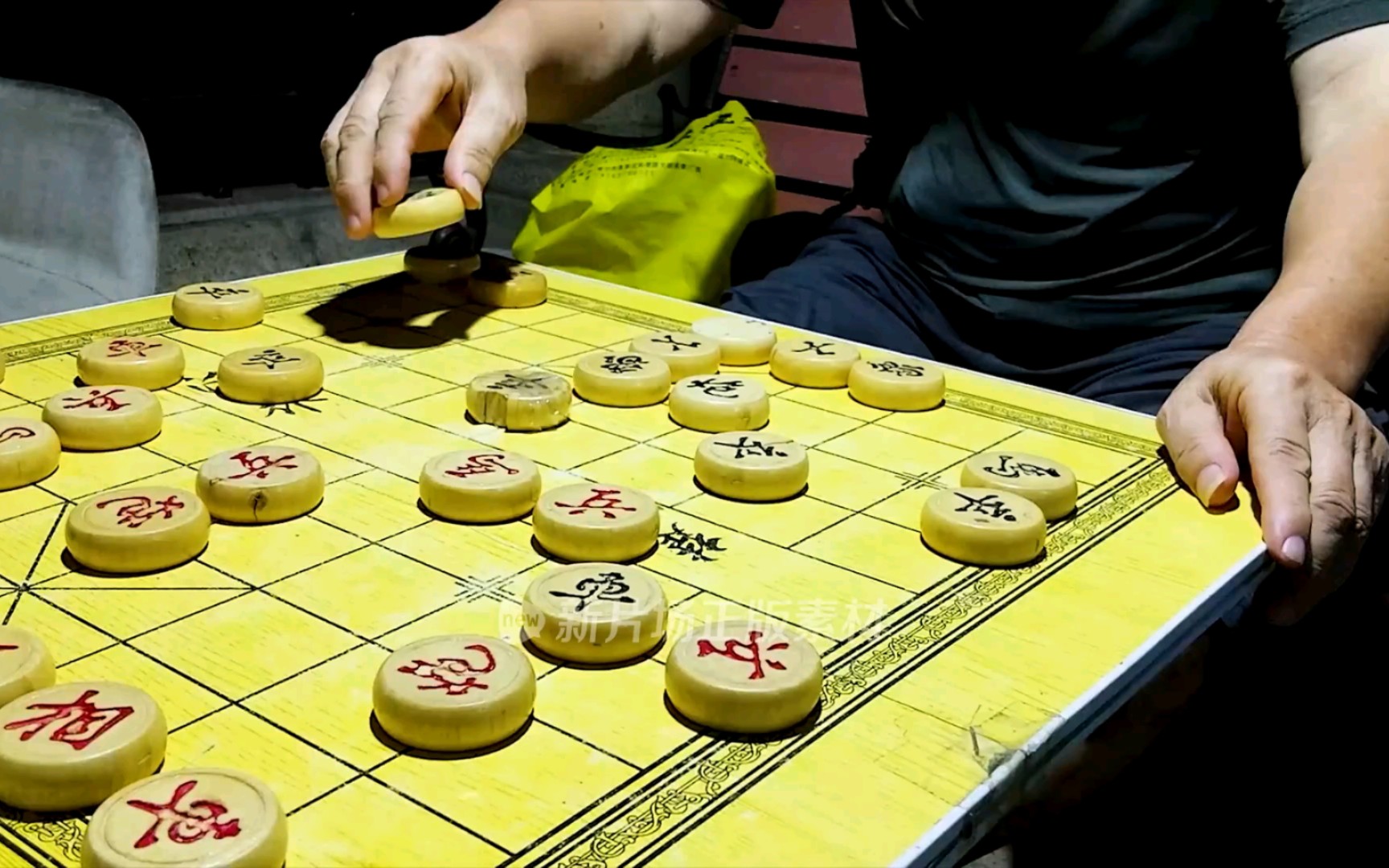 象棋高手间的智力较量:谁将笑到最后?