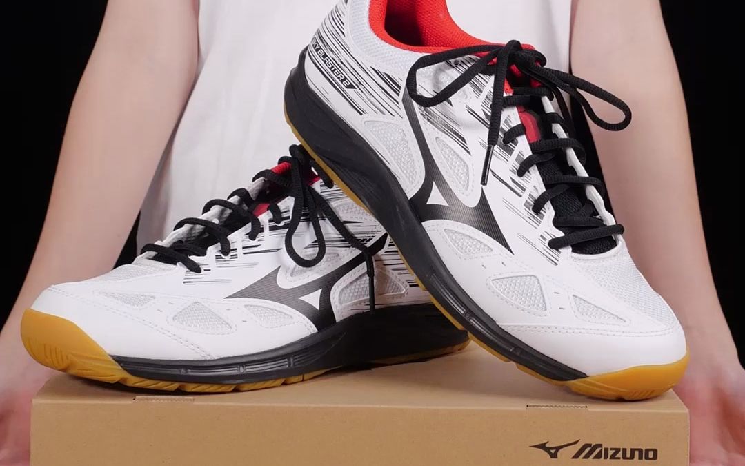 已经被问了n次的美津浓综训鞋