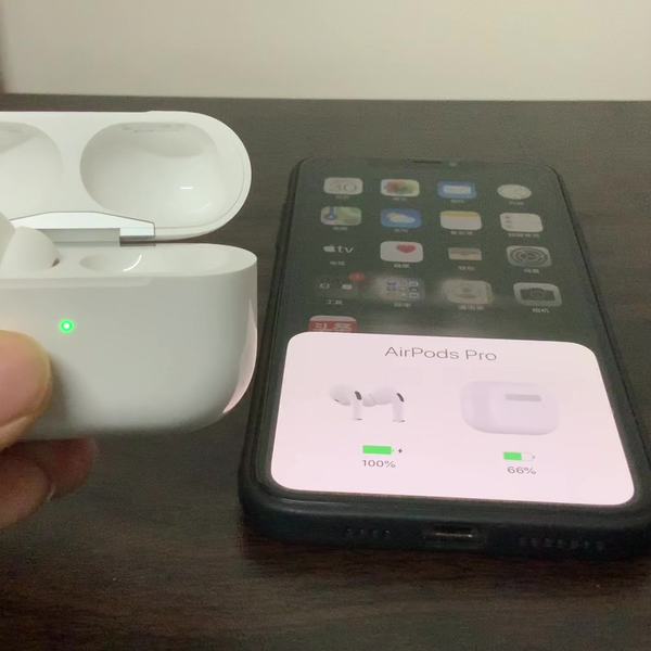 AirPods pro 新品未使用 両耳のみ 休日限定 - イヤホン