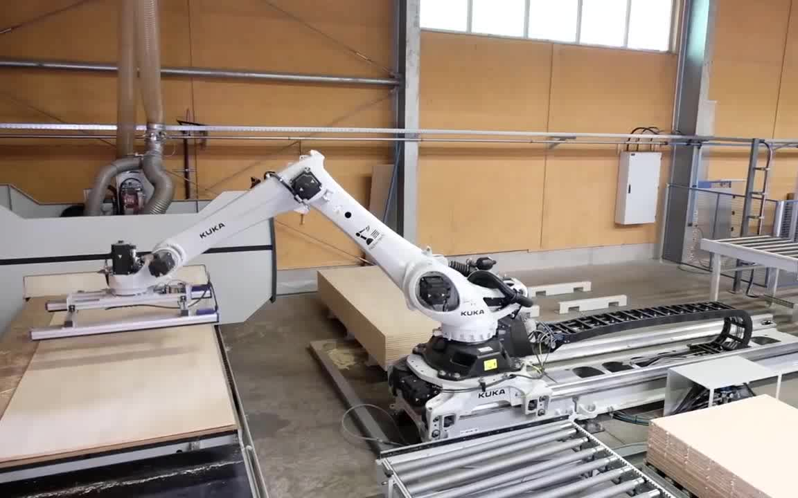 木材行业的多功能助手kuka kr quantec机器人_哔哩哔哩_bilibili