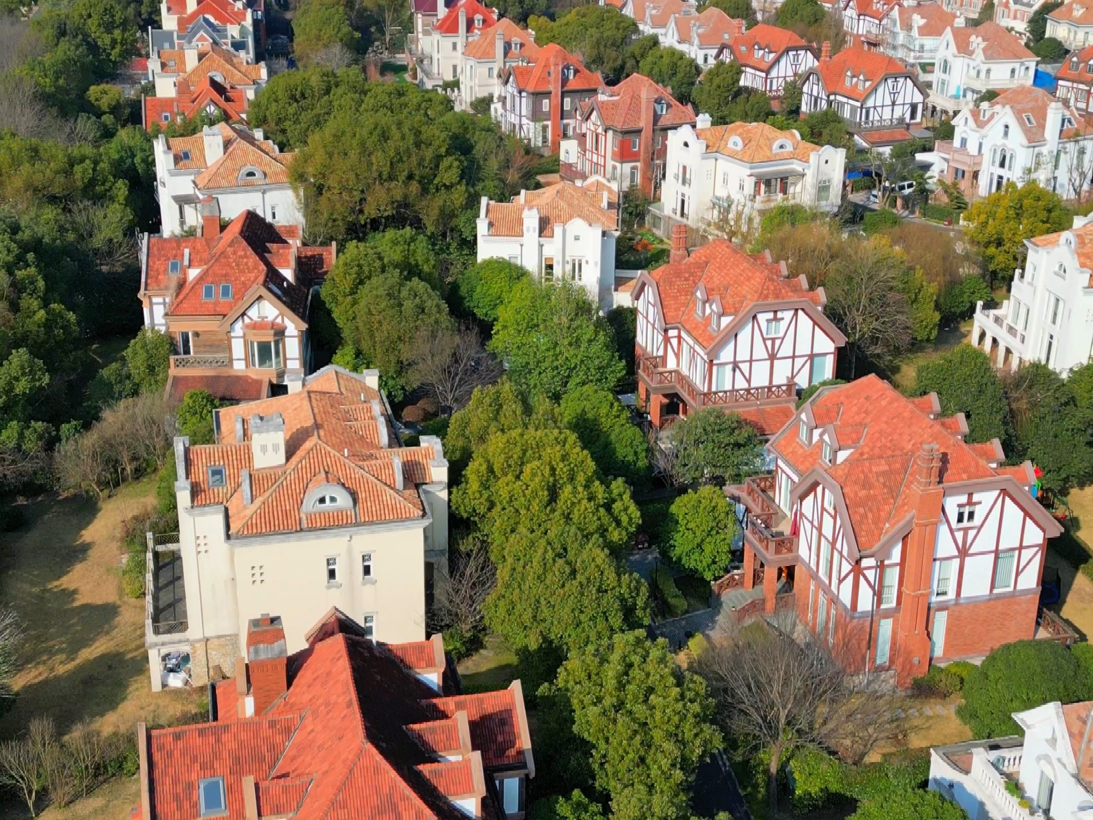 这不是美国"埃里森"庄园,是上海碧云国际社区·云间绿大地,能住这里的