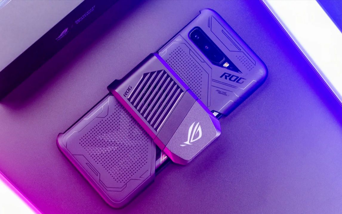 【爱玩客ivankr】rog游戏手机3开箱:游戏手机中的标杆之作_哔哩哔哩