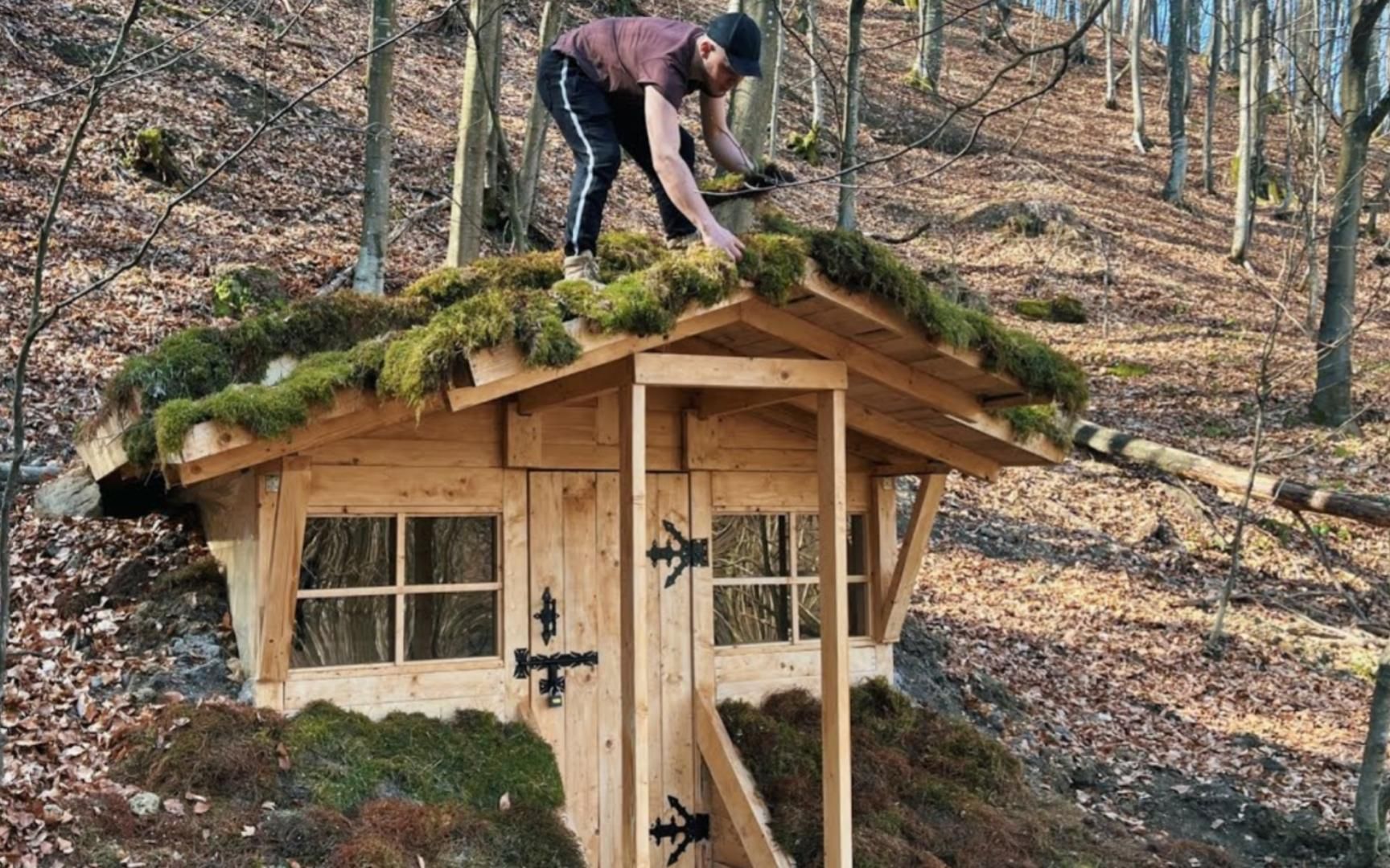 野外建造,帅气小伙独创一栋荒野木屋,赶在大雪来临前安全入住