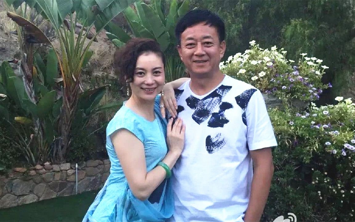 朱军罕见秀恩爱情人节画玫瑰花甜蜜示爱妻子尽显浪漫才情