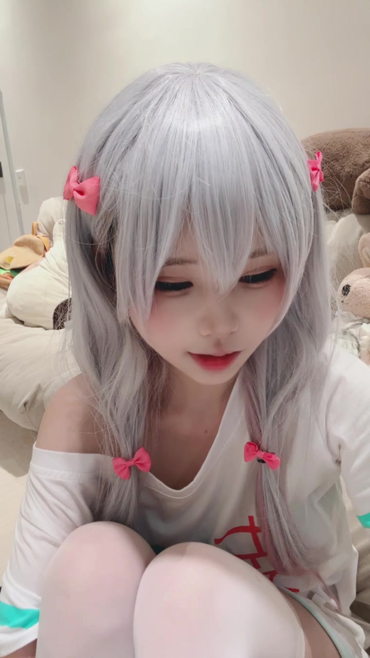 215435-880-萌妹头子