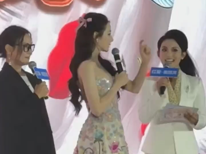 好美的花仙子! #迪丽热巴