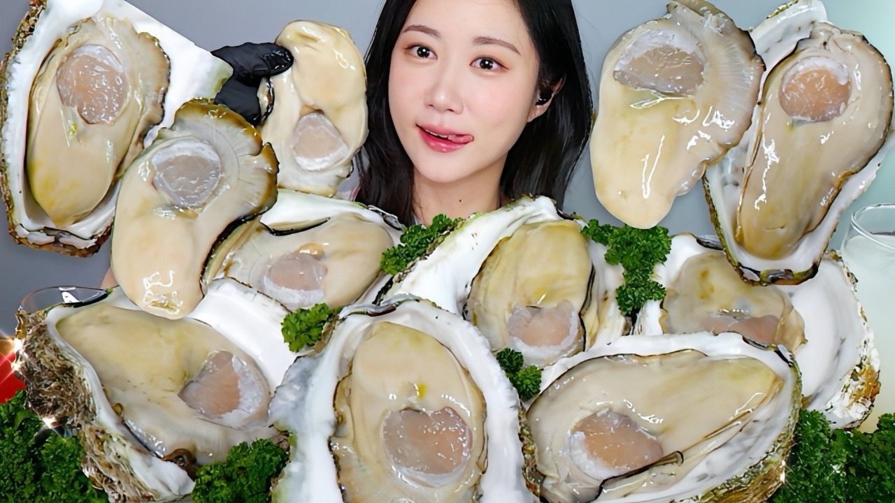 [ONHWA] 夏季美味的巨型生牡蛎 咀嚼音!-ONHWA_Official-ONHWA_Official-哔哩哔哩视频
