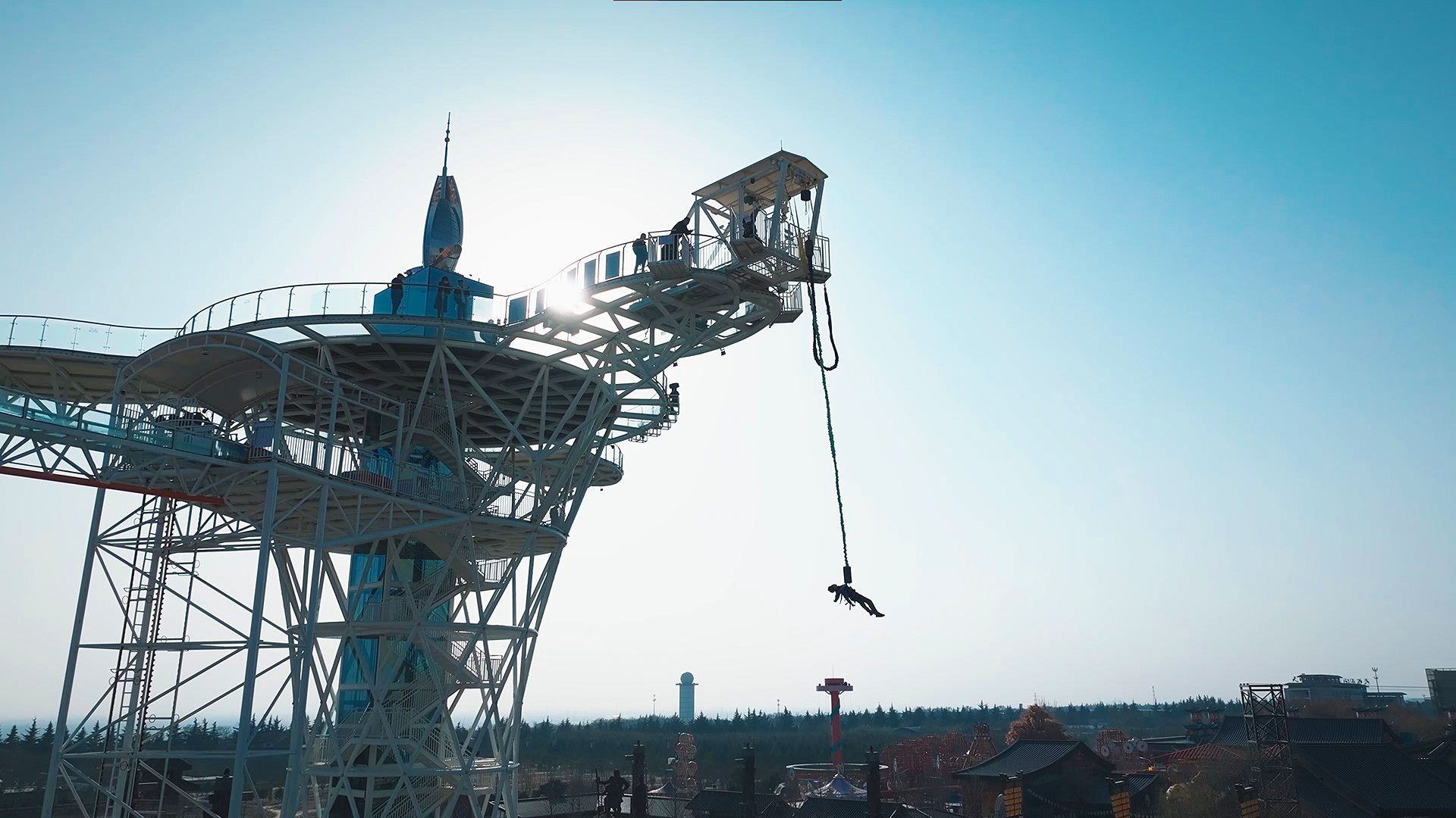 华鼎之星 · 蹦极