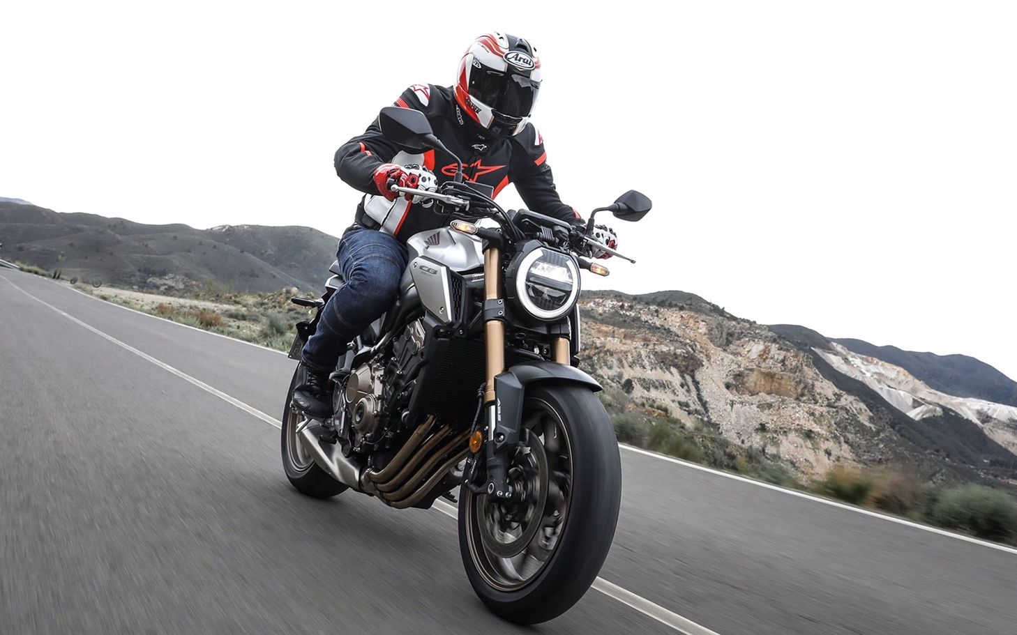 街车本田cb650r极速测试表显达到220kmh