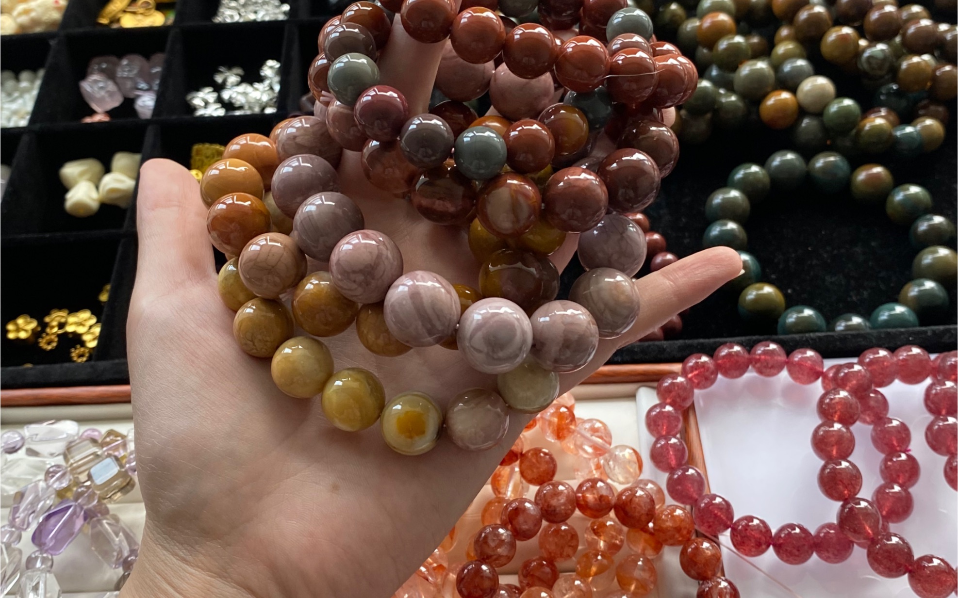 免邮送 阿拉善紫水晶蓝月光红胶花石榴石朱砂手链上新