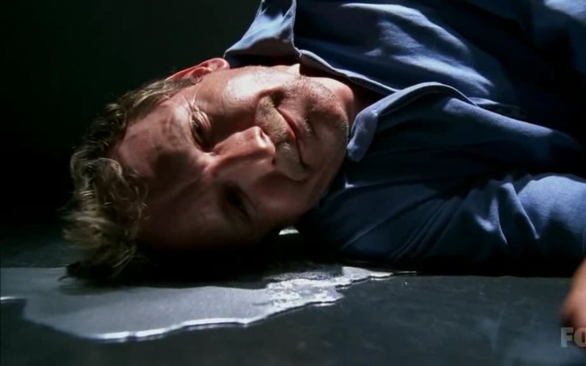 危机边缘第三季第4集变形人首领牛顿退场