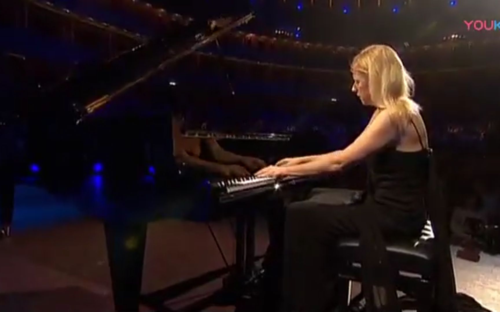 [图]贝多芬：升C小调第14钢琴奏鸣曲“月光”（Valentina Lisitsa演奏）