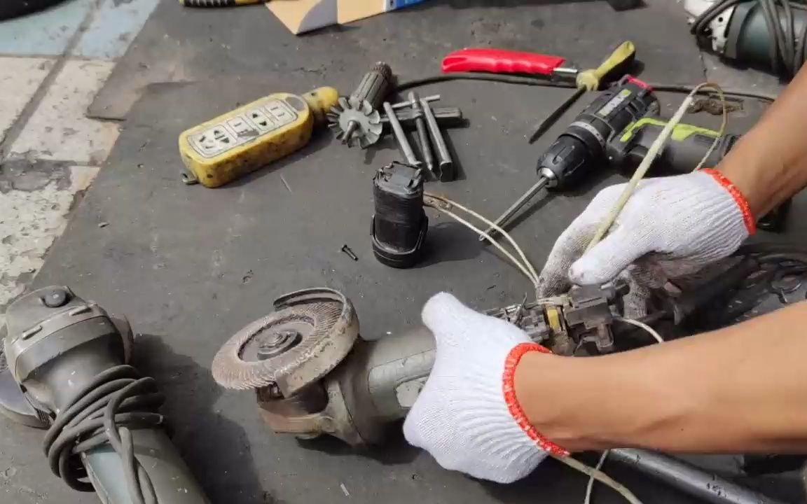 工具哥维修3台角磨机还忽略了个问题 ,看看是什么很严重吗?