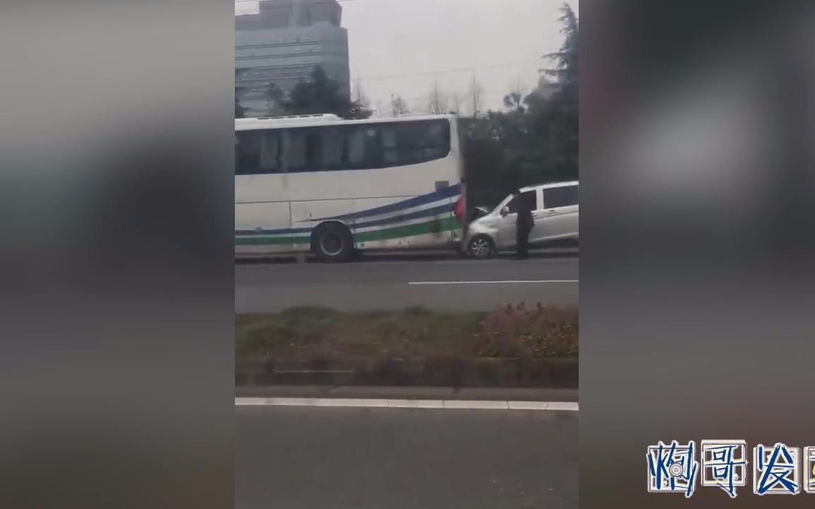 [图]道路千万条，安全第一条，行车需谨慎，小心有卧槽！【第二期】