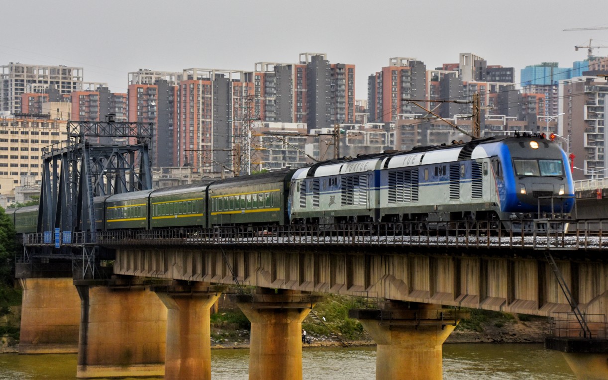 【中国铁路】京广铁路上行线·浏阳河大桥 z208次等列车通过(含df11g