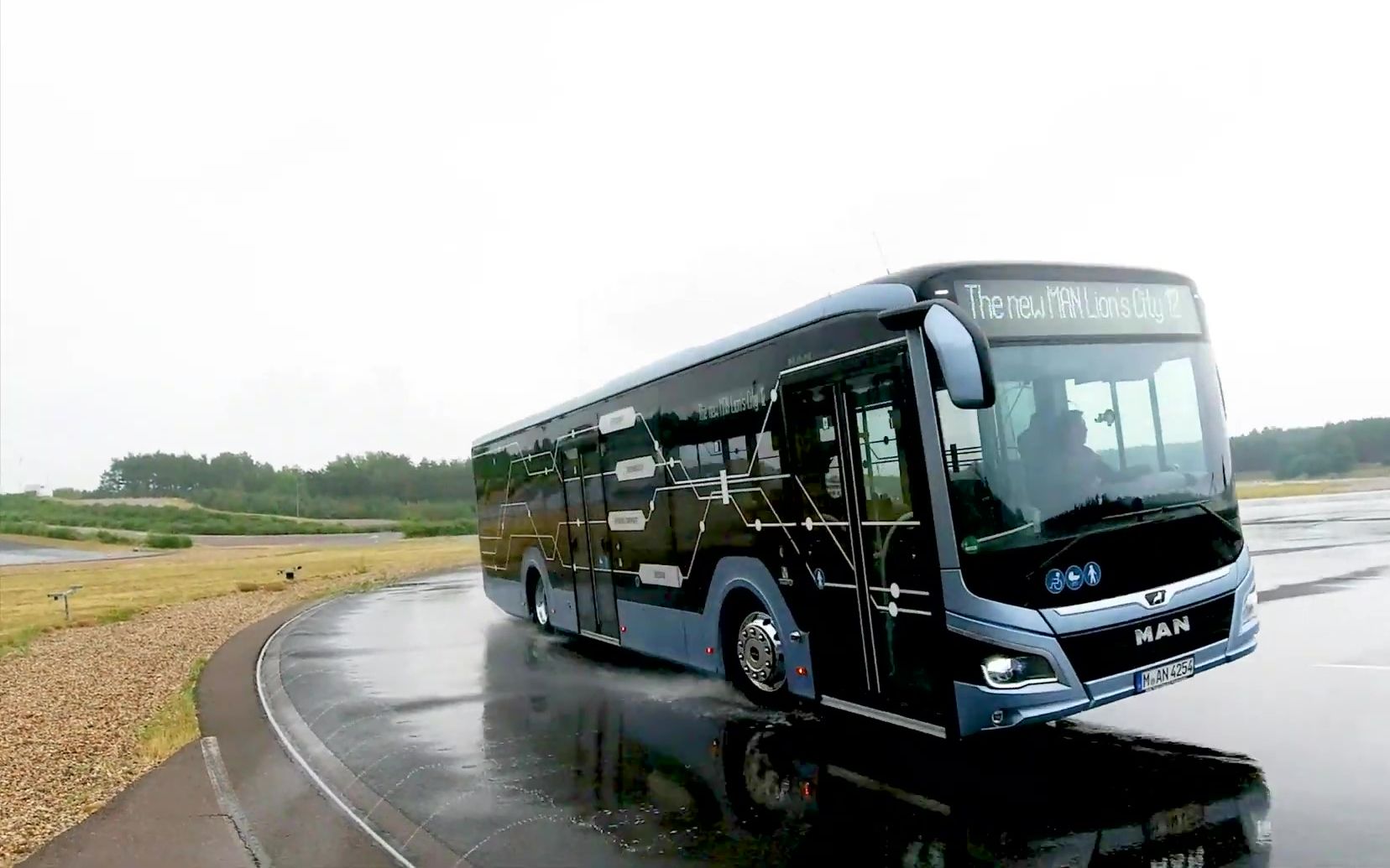 德国媒体试驾曼恩lions city公交车_哔哩哔哩_bilibili