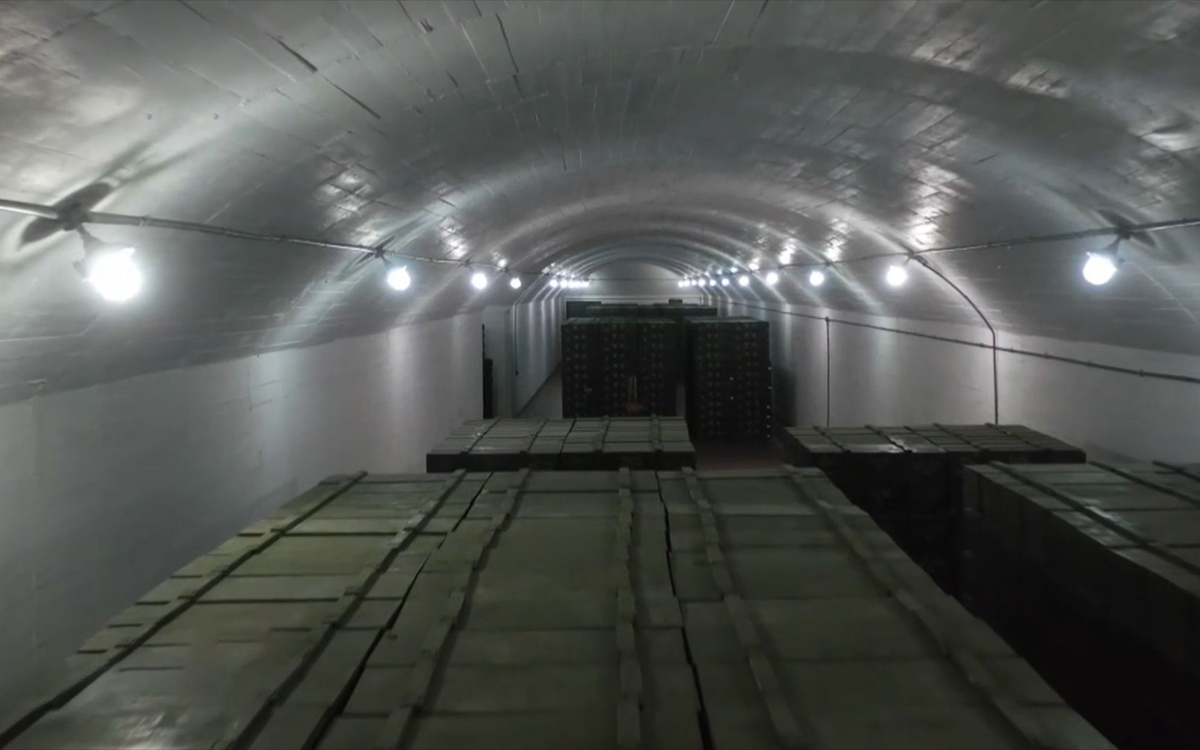 探秘解放军地下弹药库 - mikuinvidious