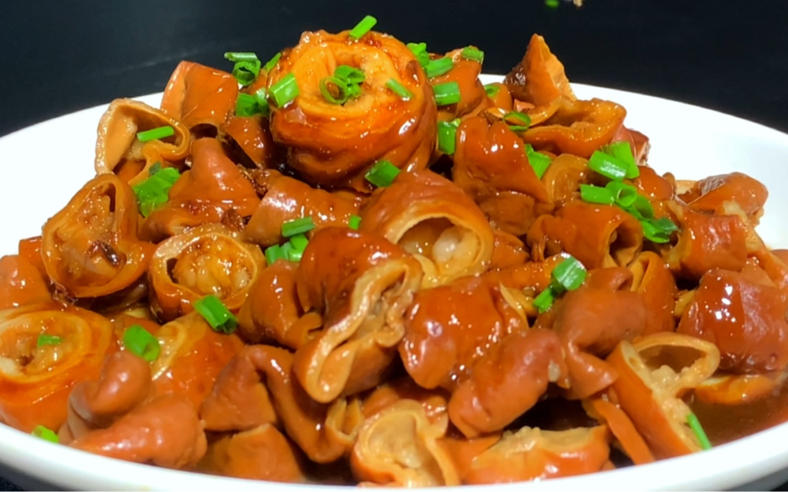 卤肥肠非常好吃的家常做法,色泽红亮,软烂q弹,越嚼越香做法也简单