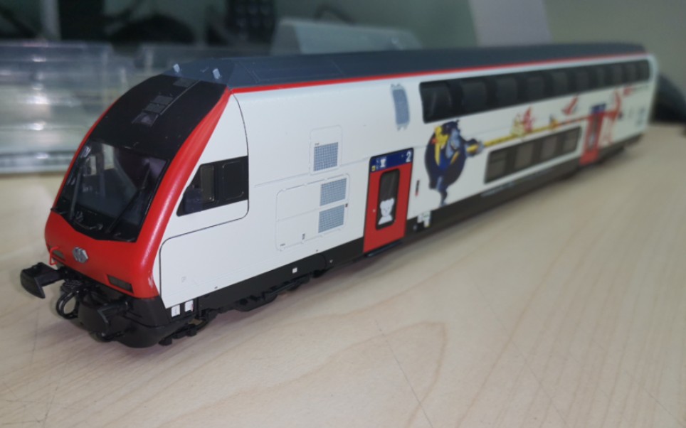 瑞士铁路的ic2020双层客车控制车模型～ho比例火车模型开箱解说视频