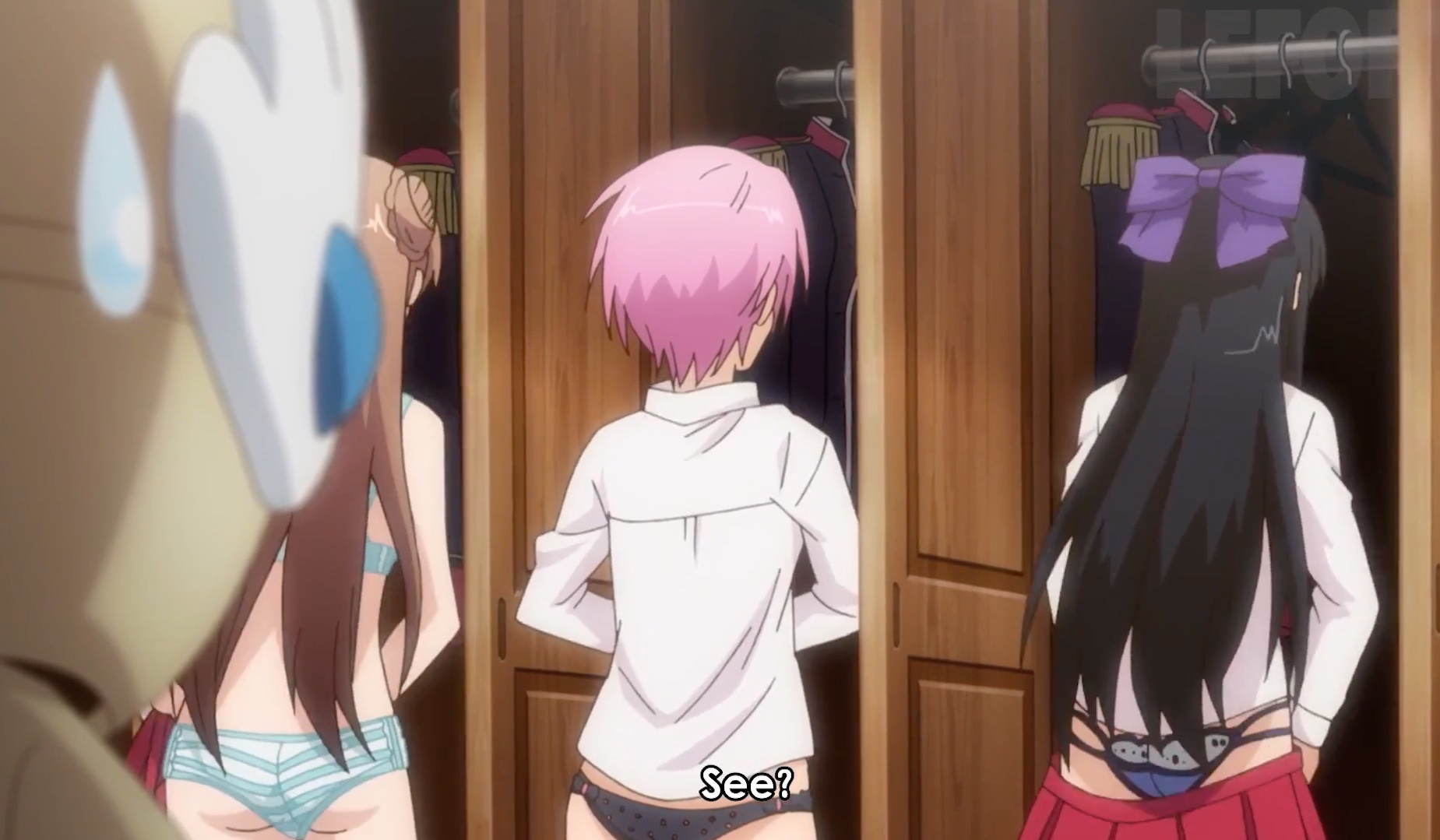 就是你小子假扮人偶混进更衣室?