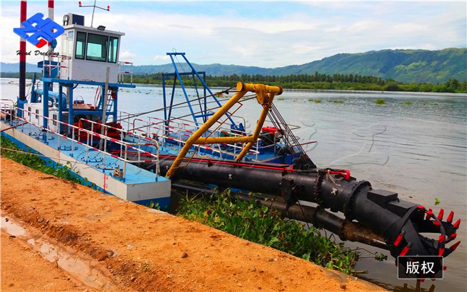 国外绞吸式挖泥船 清淤船 抽沙船