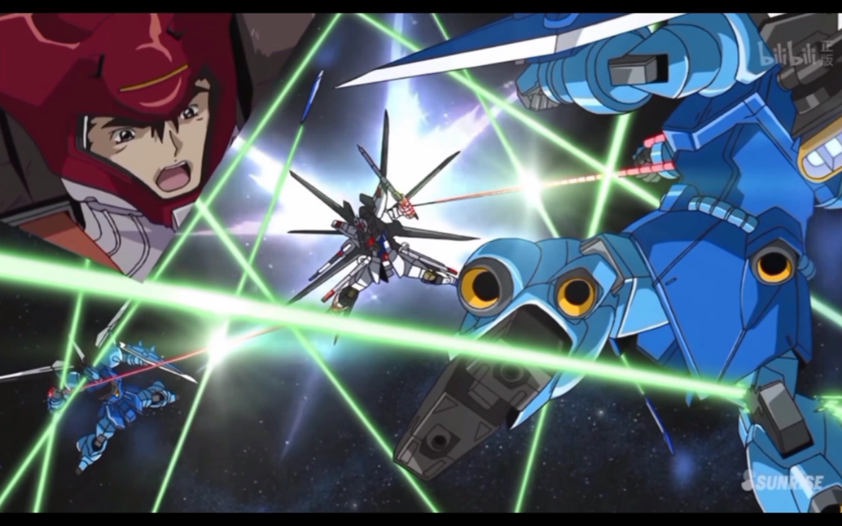 基拉驾驶强袭自由高达与穆驾驶佛晓高达拥有龙骑兵系统的区别,一个是