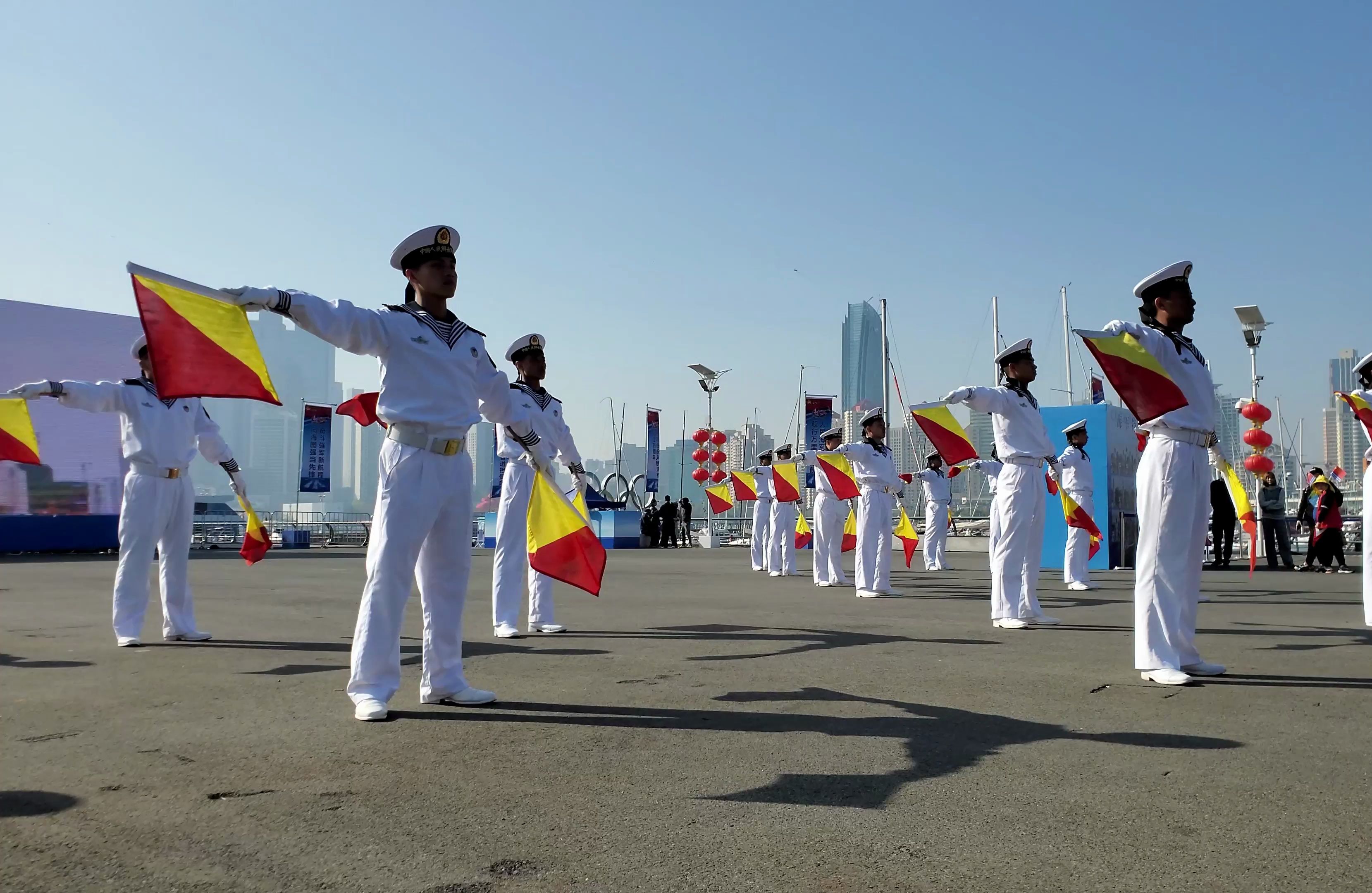 舰艇开放|开封舰 旗语展示环节