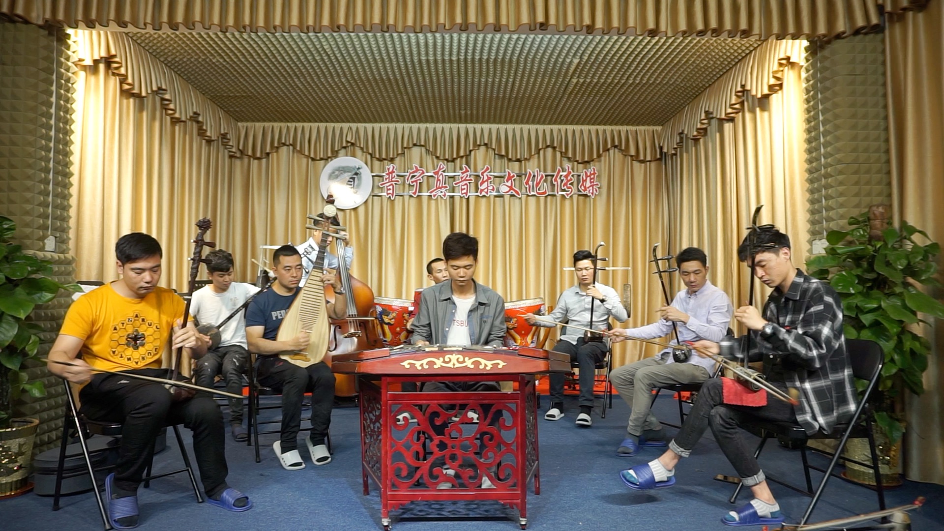 潮州弦诗乐《大八板》轻六,领奏:王沐涛,演奏:真音乐团队_哔哩哔哩