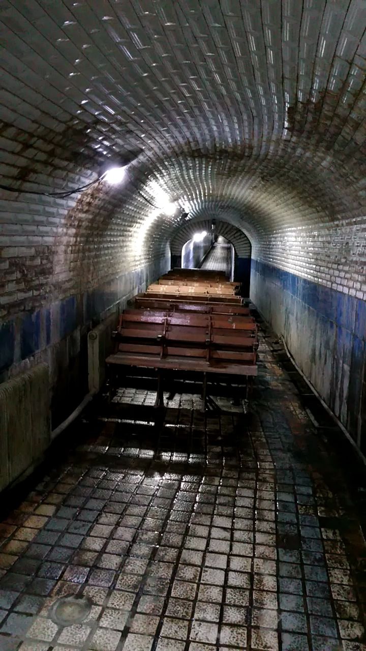 梅河煤矿二井井下候车室