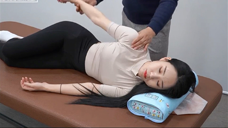 韩式按摩,脊椎舒展放松,美女体验后连连叫好