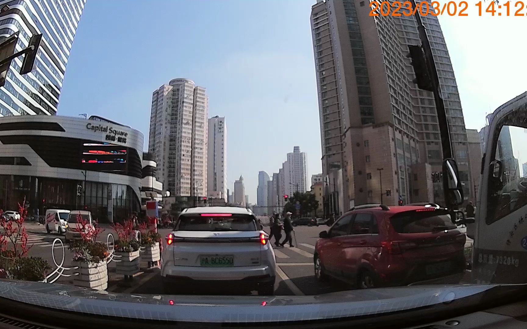 上海日渐拥堵的高架 交通路 恒丰路 南北高架 导航避开一段严重拥堵