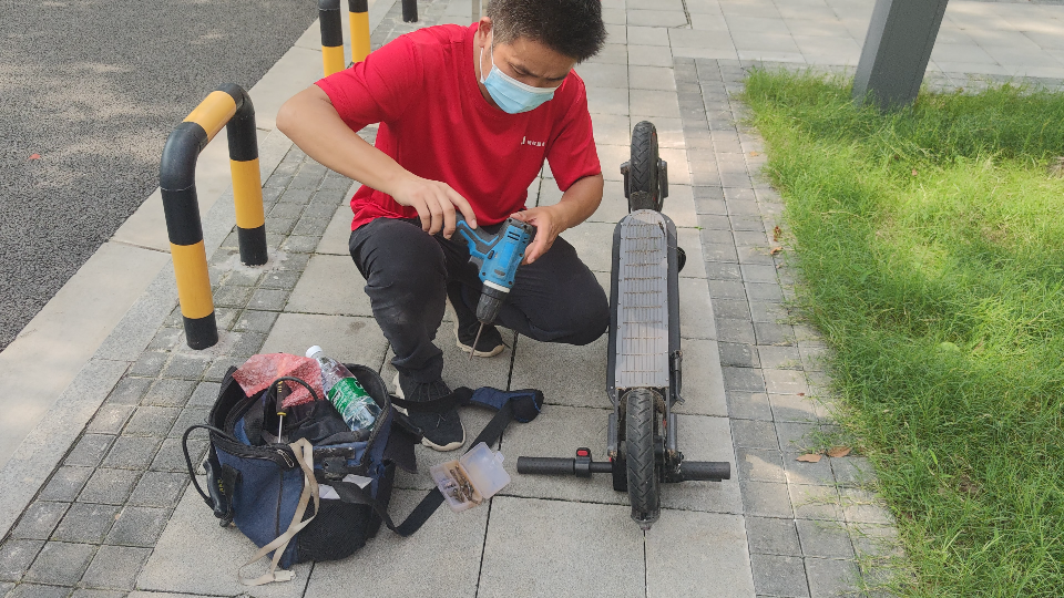 [校园日常]滑板车电机坏了 售后哔哩哔哩bilibili