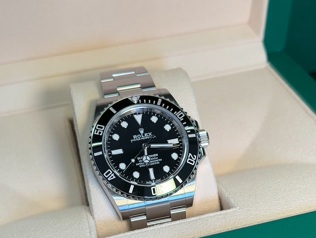 劳力士潜航者黑水鬼124060无历黑值得买吗?