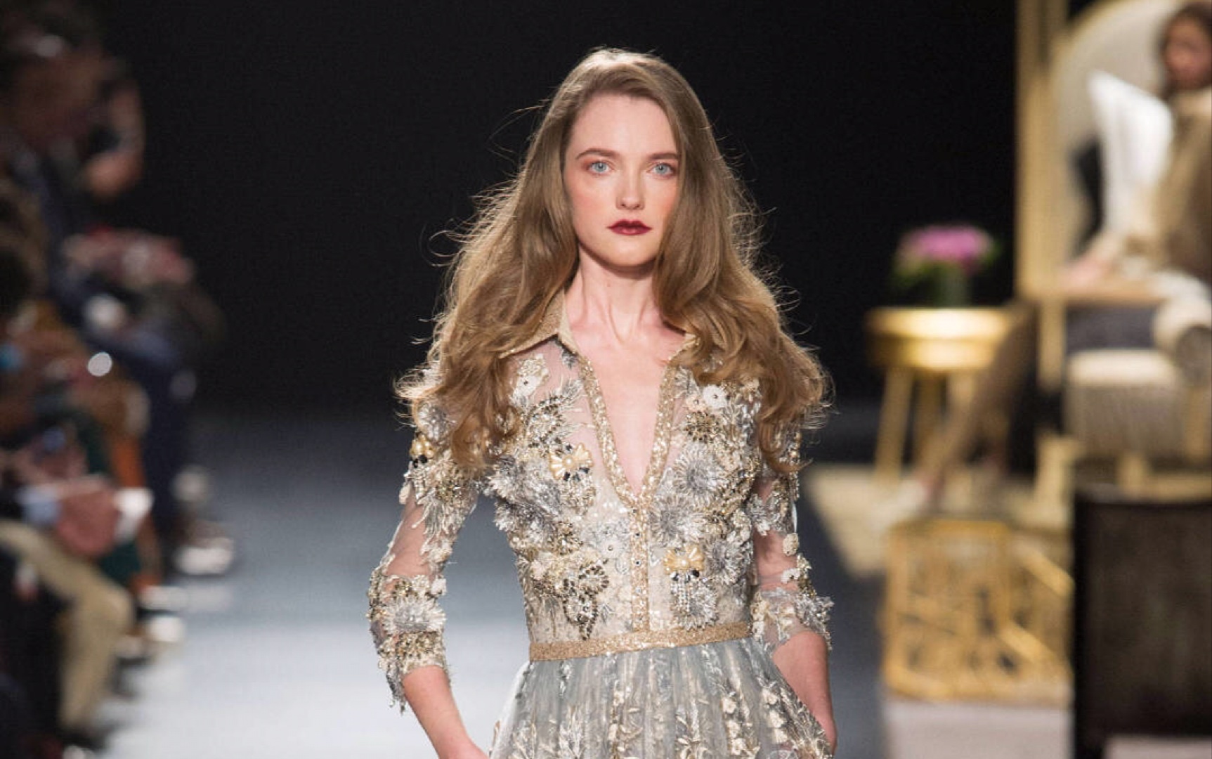 vladaroslyakova仙女为yanina试装步伐依旧轻盈