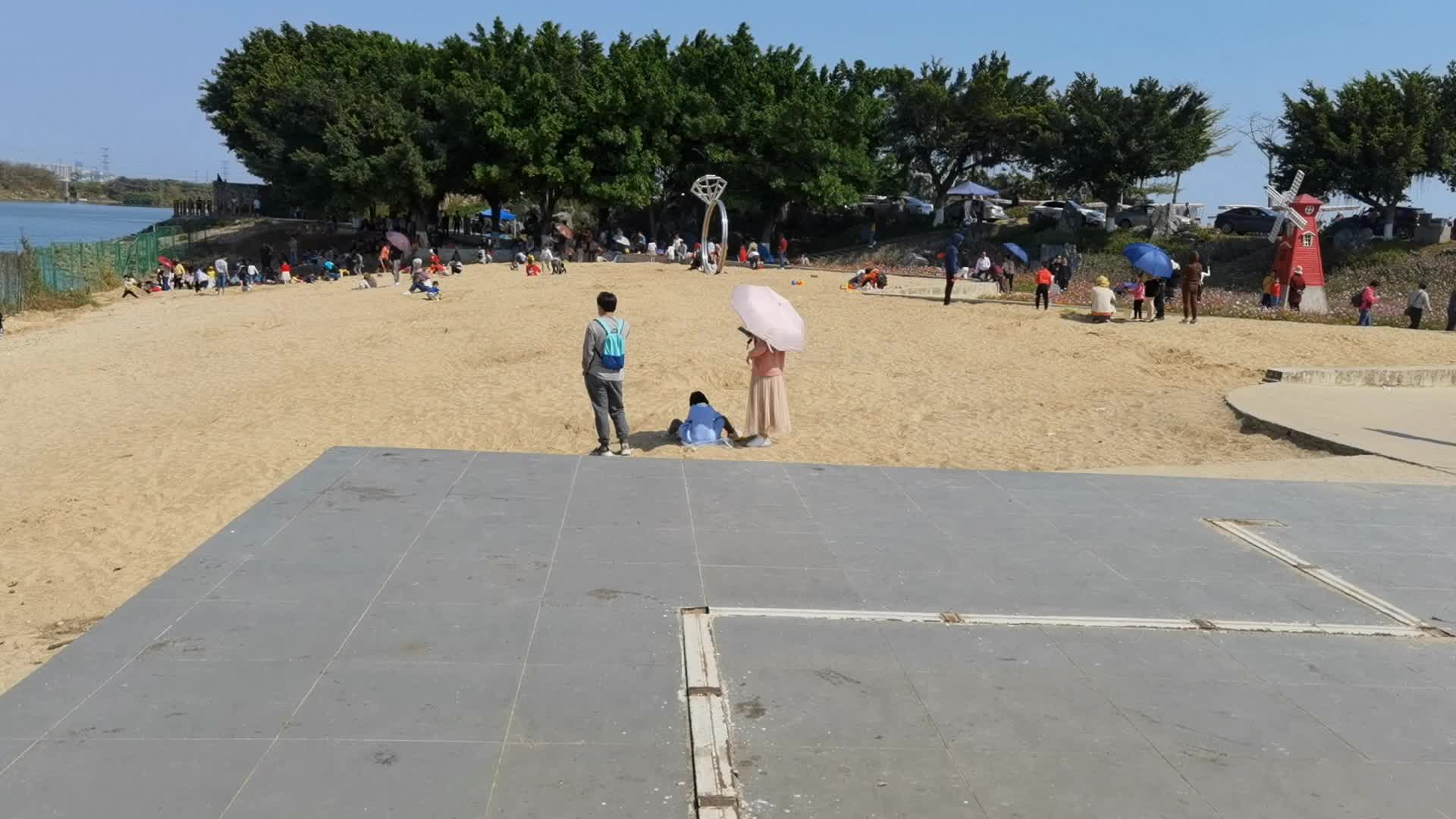 顺德区均安镇南沙岛之人工沙滩是 什么样子