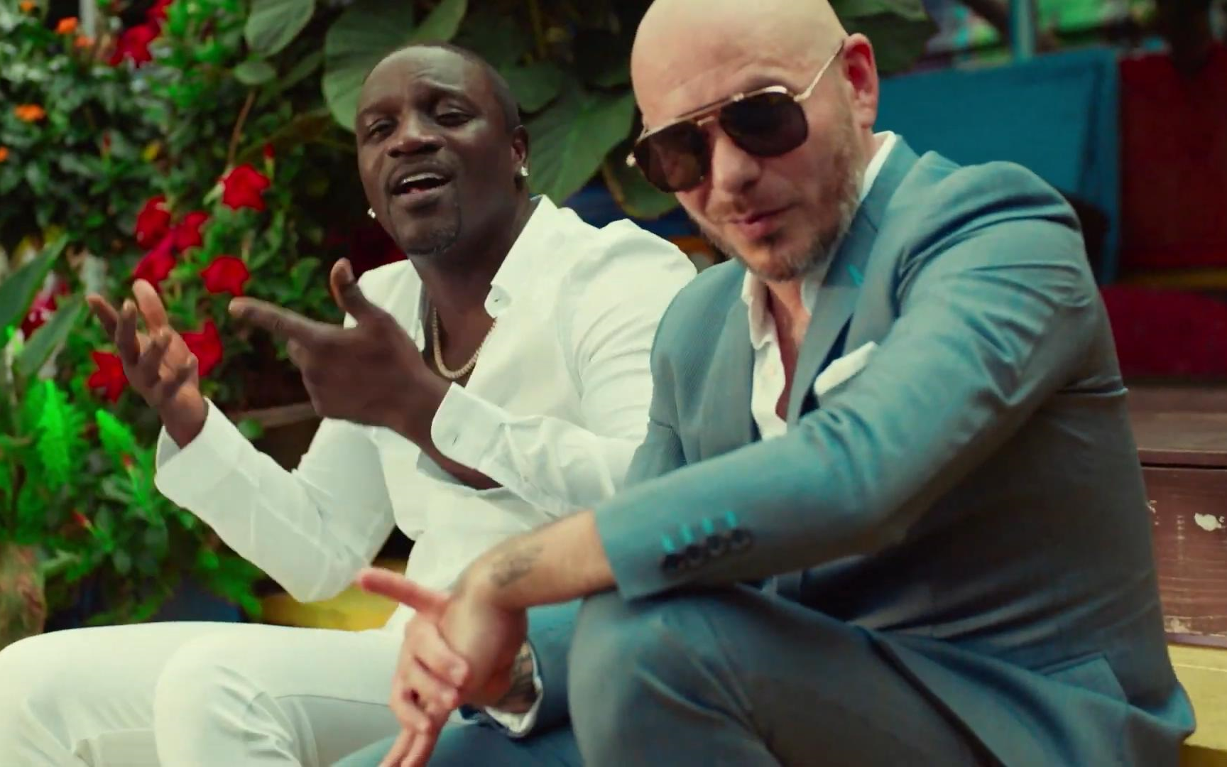 [图]【欧美流行新歌速递】Akon - Te Quiero Amar ft. Pitbull（官方MV）