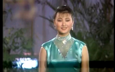 [图]1990年春晚，著名歌手演唱《小背篓》