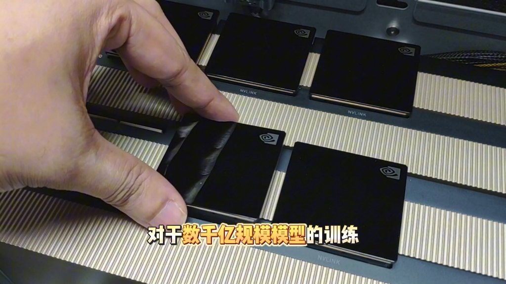 八卡h100服务器