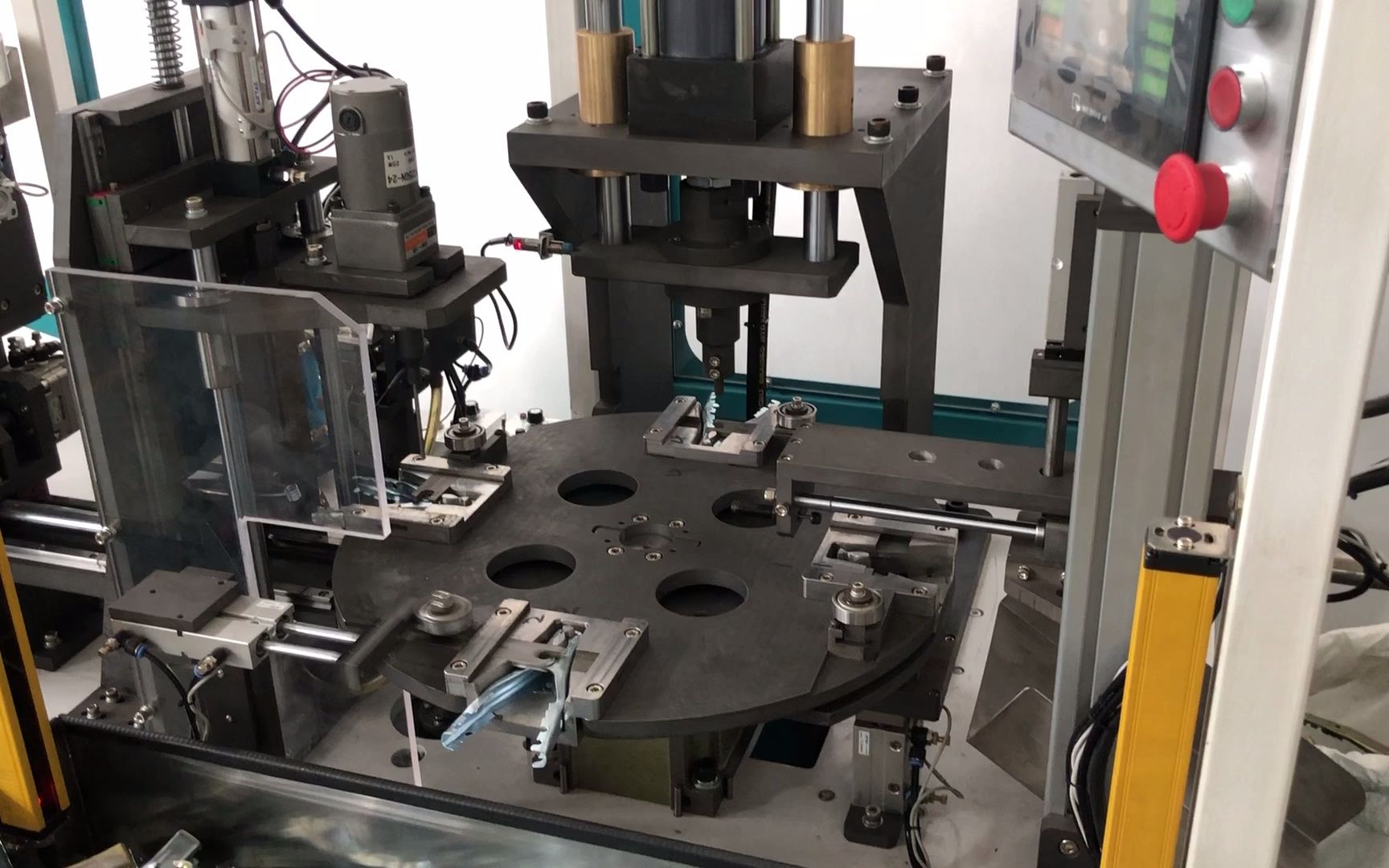 铁夹组装机 焊机夹组装机,电瓶夹组装机,地线夹组装机