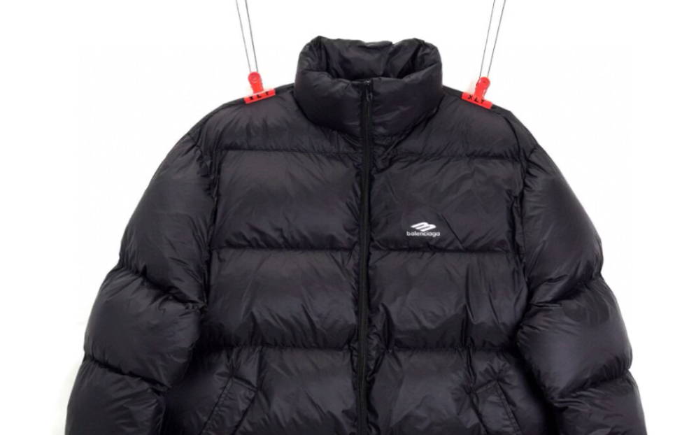 盘点一下高仿balenciaga巴黎世家23fw 反光3b小标滑雪运动棉服外套