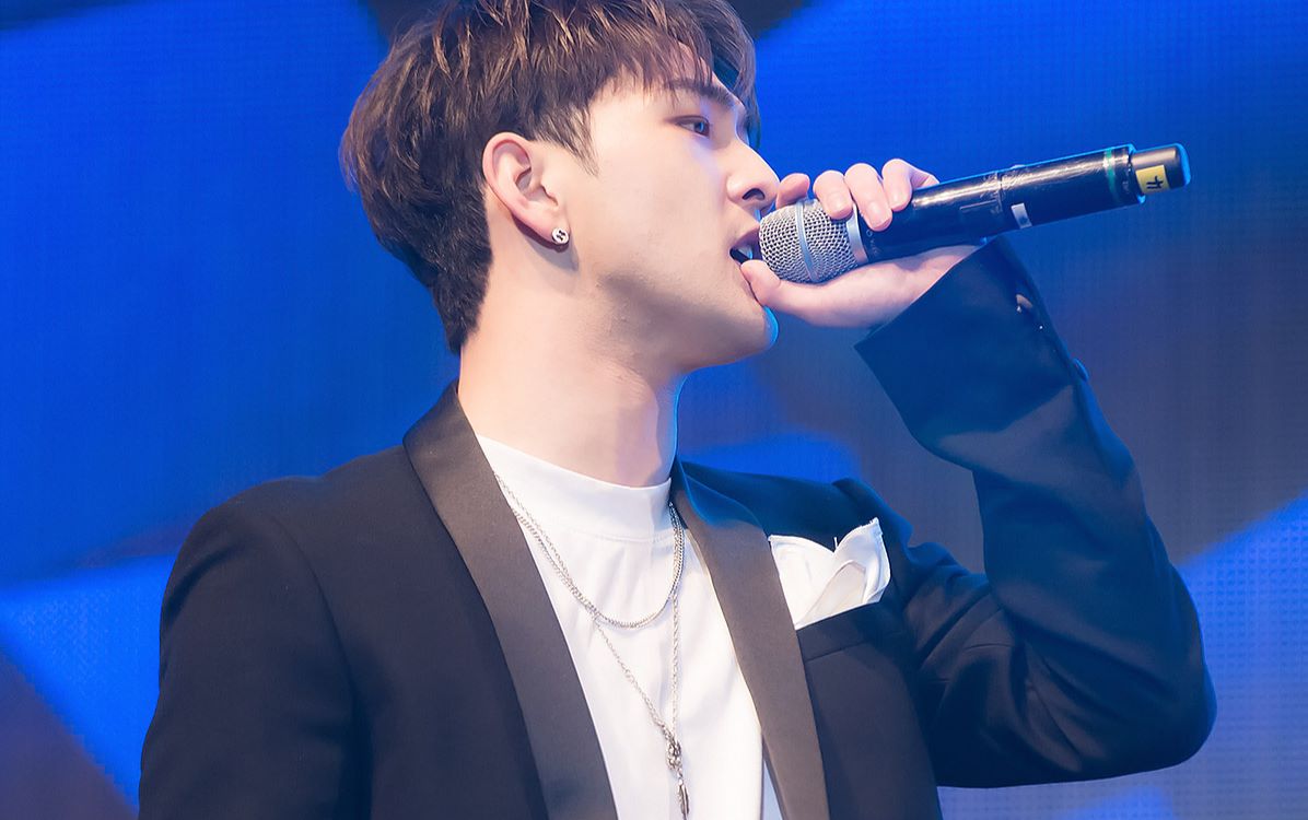 nuest姜东昊focusetoos演唱会